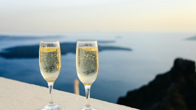 Guide till att skapa en champagneprovning med vänner och familj illustration