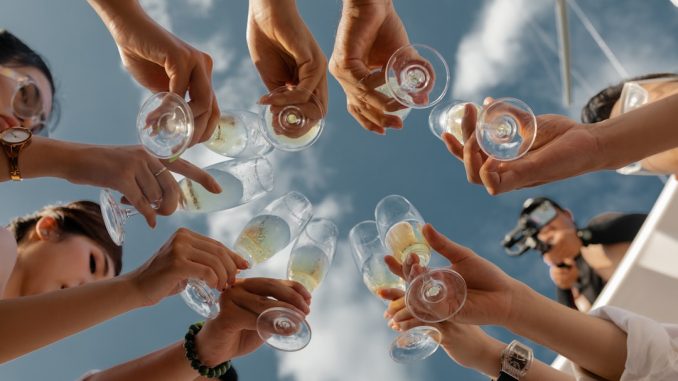 Att välja rätt champagne för olika tillfällen illustration