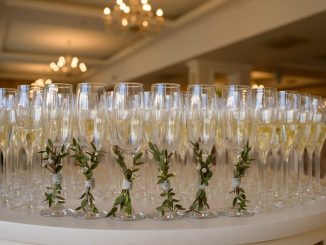 Så skapar du ett champagneparadis hemma illustration